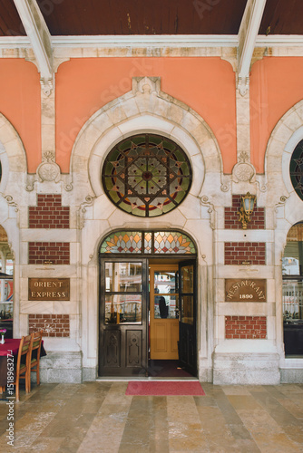 Cuadros en Lienzo Sirkeci train station in Istanbul - terminal for Orient Express, Turkey