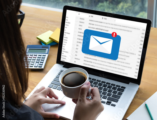 Fotografía Mail Communication Connection message to mailing contacts phone Global Letters C