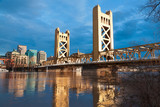 Fototapeta Krajobraz - The Old Sacramento Bridge