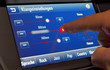 © bluedesign - Klangeinstellungen im PKW per Touchscreen wählen