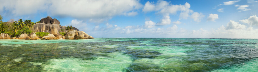 Wall Mural - Beautiful beach of Seychelles, island La Digue, Anse Source d'Argent