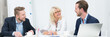© pictworks - erfolgreiches team plant gemeinsam