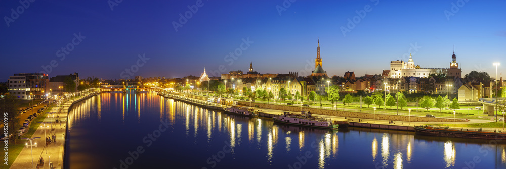 Obraz na płótnie Evening panorama of the city of Szczecin, Poland w salonie