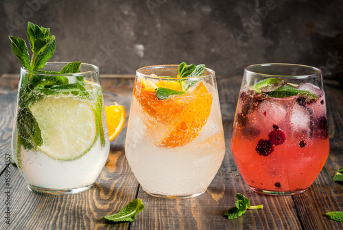 trzy-rodzaje-drinkow-z-owocami-letnie-drinki