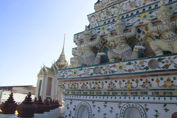 Wall Mural - Wat Arun Ratchawararam Ratchawaramahawihan or Wat Arun is a Buddhist temple in Bangkok Yai district of Bangkok, Thailand, on the Thonburi west bank of the Chao Phraya River.