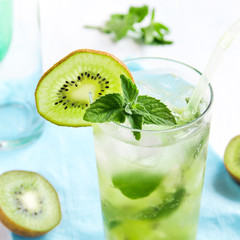 Sticker - Kiwi mojito drink