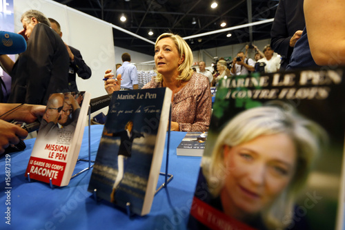 Le Pen Frances National Front Political Party Leader - 