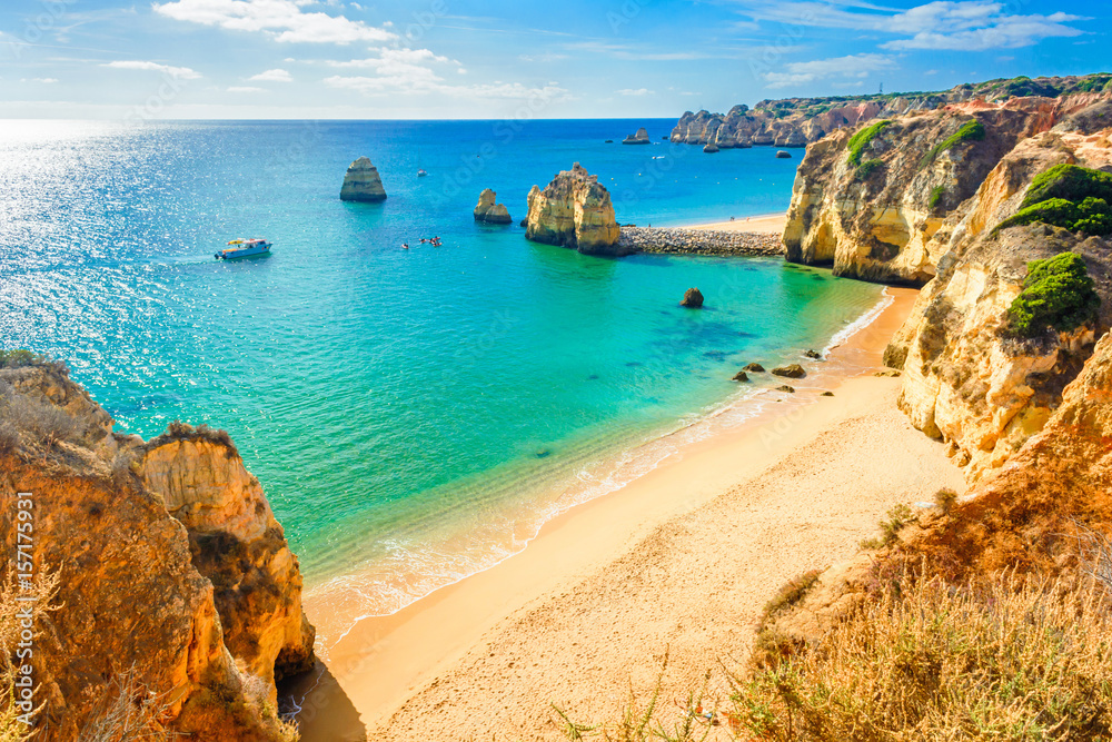Beautiful sandy beach near Lagos in Panta da Piedade, Algarve, Portugal - obrazy, fototapety, plakaty 