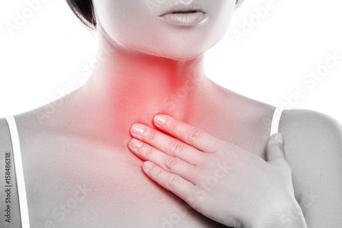 Fotografía Woman with a pain in her throat