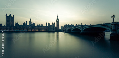 Cuadros en Lienzo Westminster Parliament seen from across the river