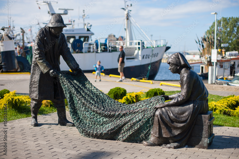 Pomnik rybaków w Kołobrzegu - obrazy, fototapety, plakaty 