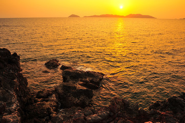 Wall Mural - Beach on Tropical Islands at Sunset 