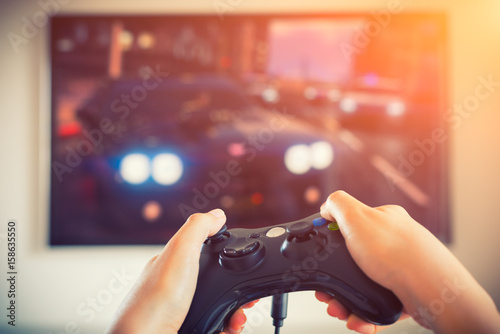 Plakat Gracz bawić się konsola samochodu rasy gra wideo mienia gamepad