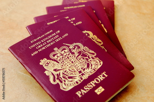 Fotografía Stack of five British United Kingdom European Union Biometric passports
