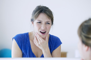 Wall Mural - Woman with toothache