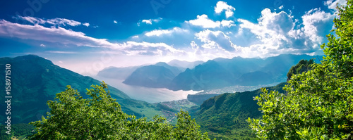 jezioro-garda-i-masyw-gorski-monte-baldo