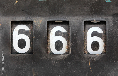 Cuadros en Lienzo number 666 on old rusty counter of fuel pump