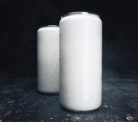 Poster - Two beer cans on grunge background
