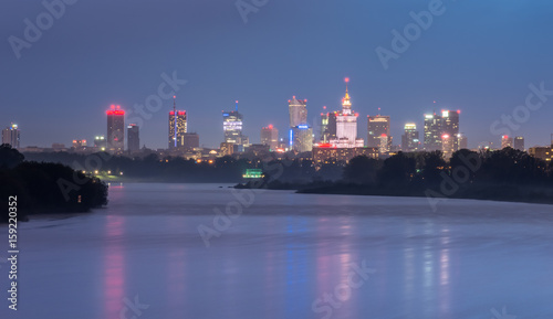 Plakat Kolorowa noc panorama Warszawy panoramę, Polska, nad Wisłą w ​​nocy