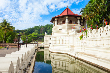 Wall Mural -  Sacred Tooth Relic Temple