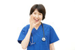 © siro46 - 女性　医師　話しかける
