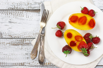 Poster - Fruity cake with jelly and strawberries