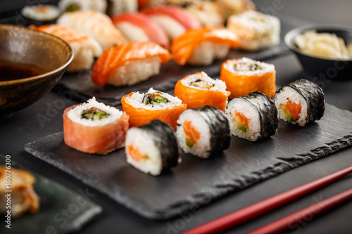 Fotografía Deliciosos rollos de sushi