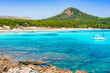 Sommer Strand Mallorca Spanien Mittelmeer Bucht Boot Cala Agulla