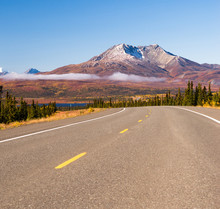 Highway Curve Wilderness Road Alska Mountain Landscape