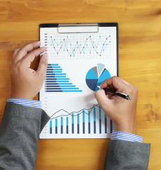 Poster - Statistics Analysis Business Data Diagram Growth Increase Marketing Concept , digital tablet and graph financial with social network diagram