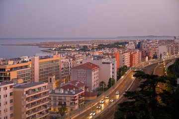 Canvas Print - Panoramablick über die Dächer von Nizza am Abend