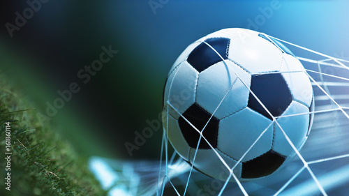pilka-w-bramce-gol-dla-druzyny