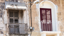 Alter Und Neue Balkon Mit Tür Auf Der Mittelmeerinsel Malta