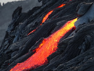 hawaii volcano lava flow
