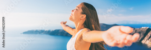 Cuadros en Lienzo Europe cruise Santorini travel free woman banner