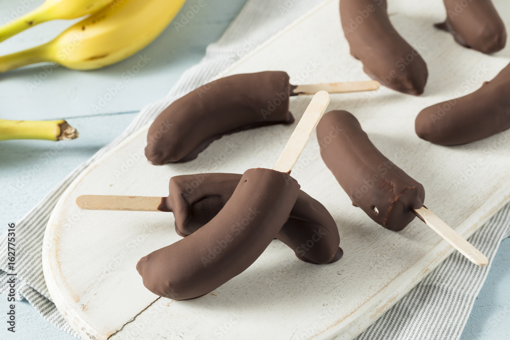 Homemade Frozen Chocolate Covered Bananas