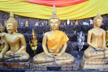 Wall Mural - Bouddha. Wat Simuong. Wat Si Muang. Vientiane. Laos. / Buddha. Wat Simuong. Wat Si Muang. Vientiane. Laos.