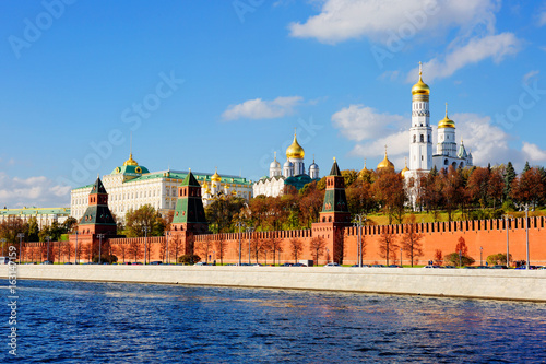 Plakat Moskwa. Nabrzeże Kremla.
