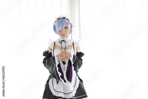 Plakat Japonia anime cosplay dziewczyna w białym brzmieniu