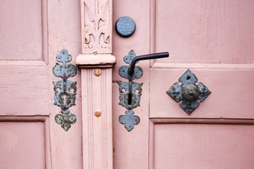 Wall Mural - closeup of an old door with handle and doorknob