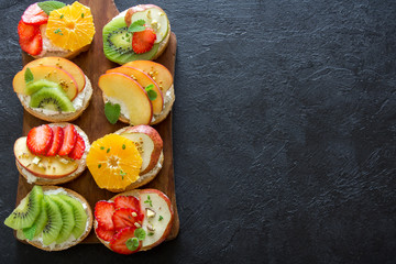 Dessert fruit sandwiches