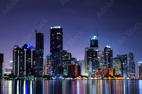klimatyczna-noc-w-miami