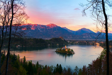 Canvas Print - Bled with lake, island and mountains in background