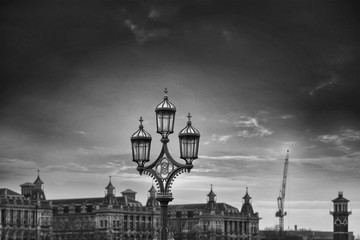 Canvas Print - Street lamps, London