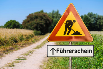 Wall Mural - Schild 255 - Führerschein