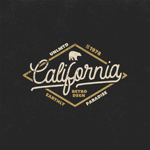 Summer California Label With Bear And Typography Elements. Retro Surf Style For T-shirts, Emblems, Mugs, Apparel Design, Clothing And Other Identity. Stock Vector Isolated On Dark Background