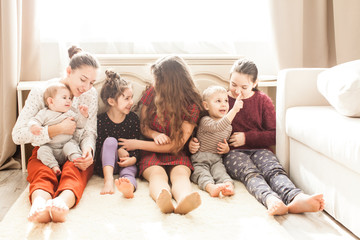 Wall Mural - Big family of siblings 