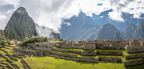 Canvas Print - Panoramic View of Machu Picchu Inca Ruins - Sacred Valley, Peru