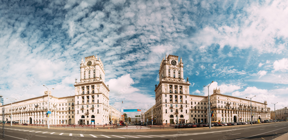 Obraz na płótnie Minsk, Belarus. Two Buildings Towers Symbolizing The Gates Of Minsk w salonie