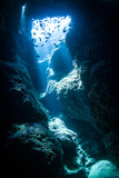 Fototapeta Londyn - Sun Light into the Underwater Cave